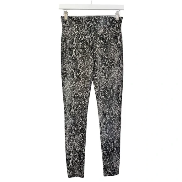 NWT Spanx Faux Leather Snakeskin Shine Print Leggings Grey Black‎ Size Large - Picture 7 of 14